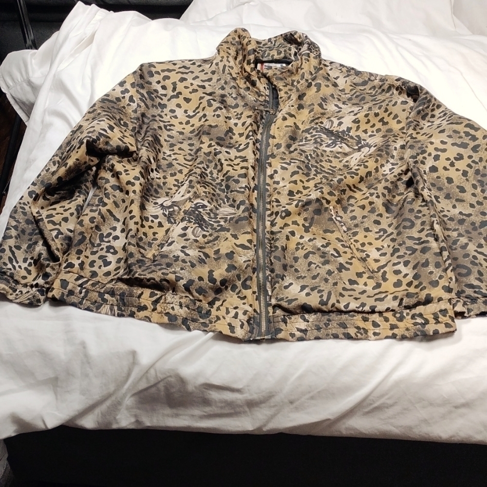 EVR 100% Silk zippered light weight jacket size large